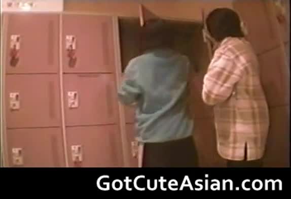 Voyeur Japanese teens in the locker room